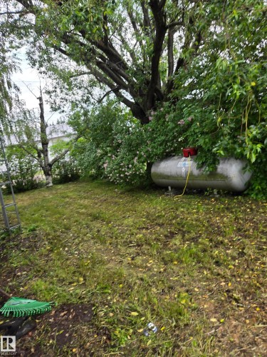 5007 51 Avenue, Newbrook, AB 