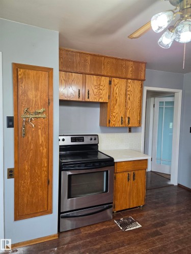 5007 51 Avenue, Newbrook, AB 