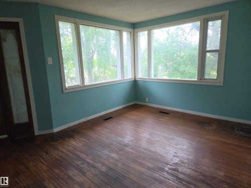 5007 51 Avenue, Newbrook, AB 