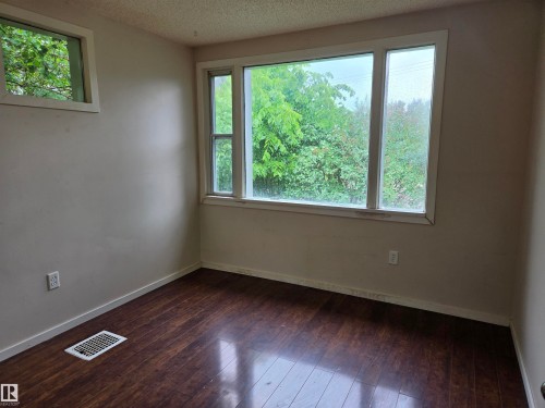 5007 51 Avenue, Newbrook, AB 