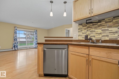 102 646 Mcallister Loop Sw, Edmonton, AB 