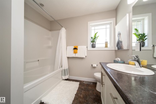 8916 217 Street, Edmonton, AB 