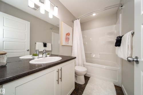 8916 217 Street, Edmonton, AB 