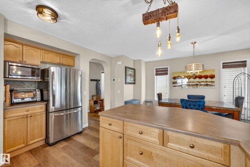 14 Birchglen Crescent, Leduc, AB 