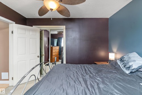 5024 55 Avenue, Tofield, AB - Indoor Photo Showing Bedroom