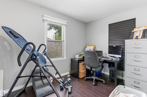 5024 55 Avenue, Tofield, AB - Indoor Photo Showing Office