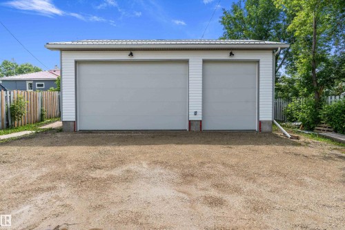 5024 55 Avenue, Tofield, AB - Outdoor With Exterior