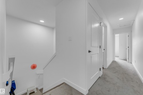 #56 2710 66 St Sw, Edmonton, AB - Indoor Photo Showing Other Room