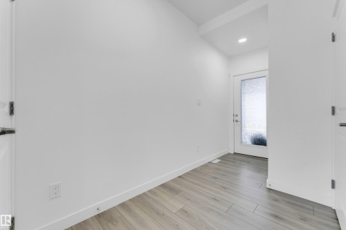 #56 2710 66 St Sw, Edmonton, AB - Indoor Photo Showing Other Room