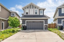 715 EBBERS Place NW  Edmonton, AB T5Y 3V3