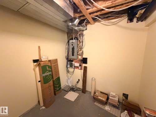 727 Balfour Close Nw, Edmonton, AB - Indoor Photo Showing Basement