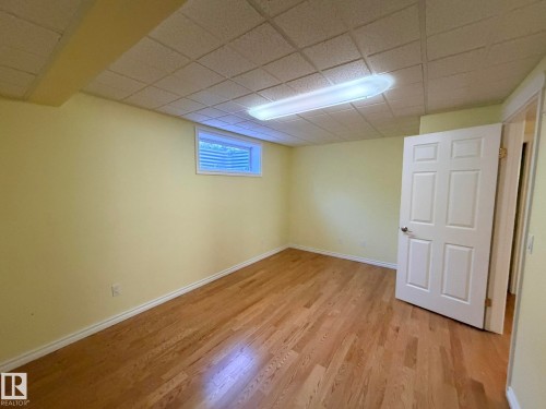 727 Balfour Close Nw, Edmonton, AB - Indoor Photo Showing Other Room