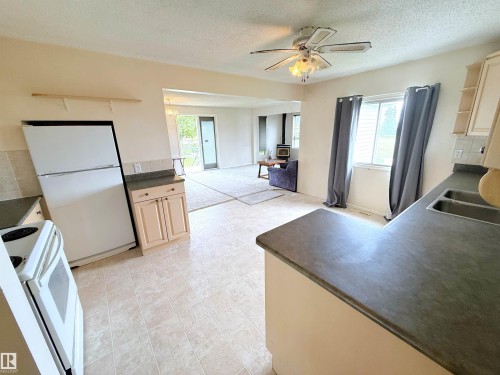 4712 54 Avenue, Wabamun, AB 