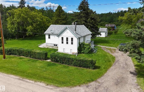 4712 54 Avenue, Wabamun, AB 