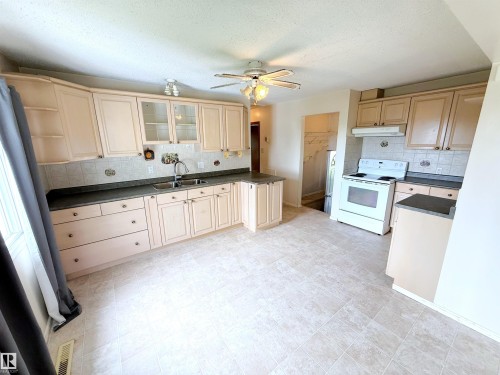 4712 54 Avenue, Wabamun, AB 