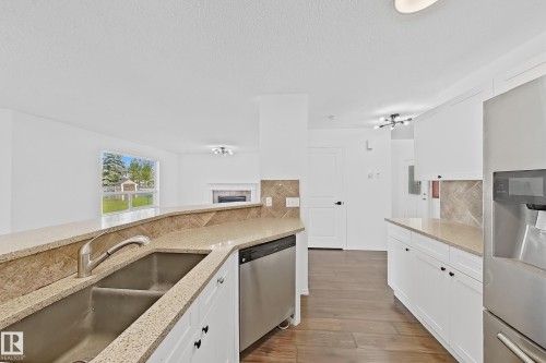 8708 175 Avenue, Edmonton, AB 