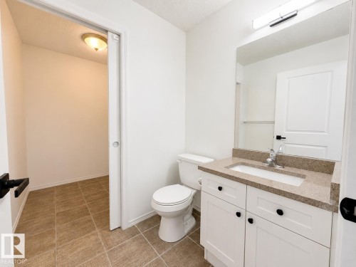 8708 175 Avenue, Edmonton, AB 