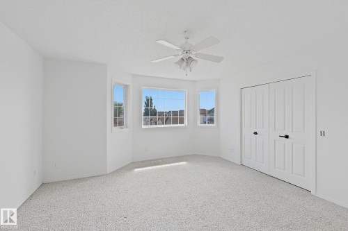 8708 175 Avenue, Edmonton, AB 