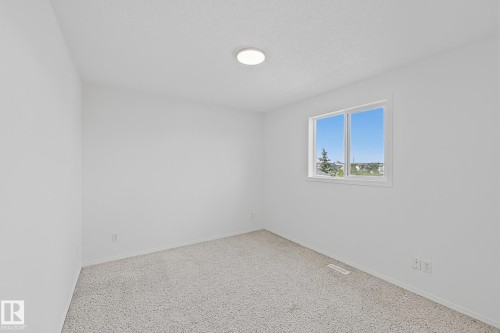 8708 175 Avenue, Edmonton, AB 