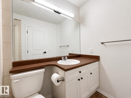 8708 175 Avenue, Edmonton, AB 