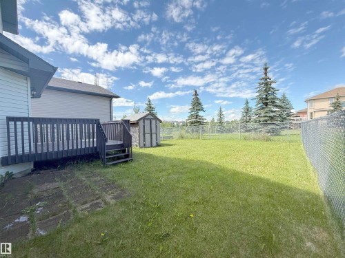8708 175 Avenue, Edmonton, AB 