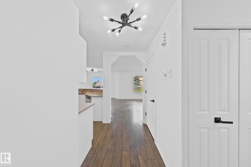 8708 175 Avenue, Edmonton, AB 