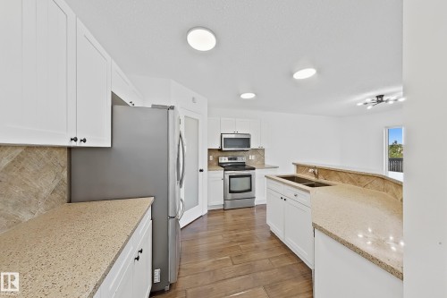 8708 175 Avenue, Edmonton, AB 