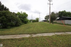 4927 52 Avenue Sangudo, AB T0E 2A0
