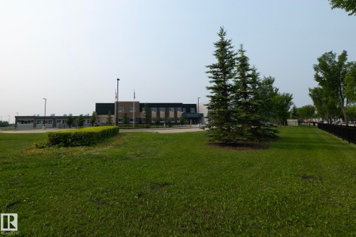 Image quality insufficient for description - 208 3719 Whitelaw Lane, Edmonton, AB 