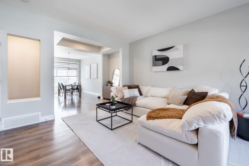 1035 Goldfinch Way, Edmonton, AB 