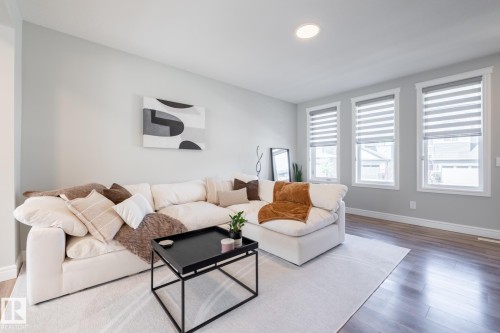 1035 Goldfinch Way, Edmonton, AB 