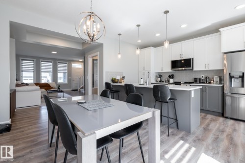 1035 Goldfinch Way, Edmonton, AB 