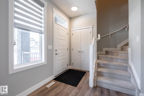 1035 Goldfinch Way, Edmonton, AB 