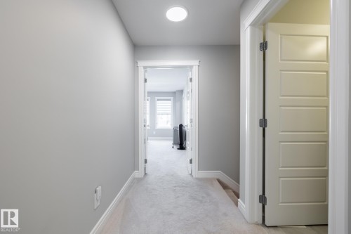1035 Goldfinch Way, Edmonton, AB 