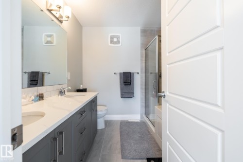 1035 Goldfinch Way, Edmonton, AB 