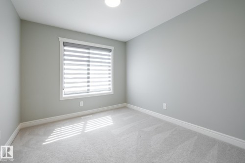 1035 Goldfinch Way, Edmonton, AB 