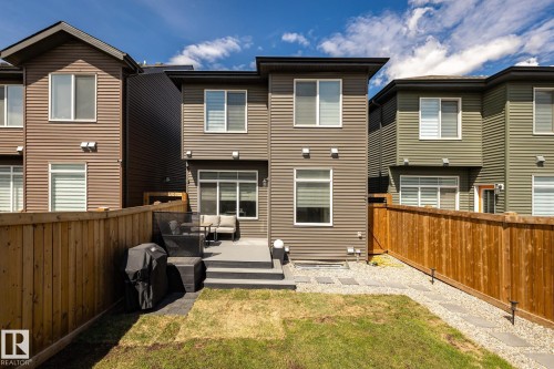 1035 Goldfinch Way, Edmonton, AB 