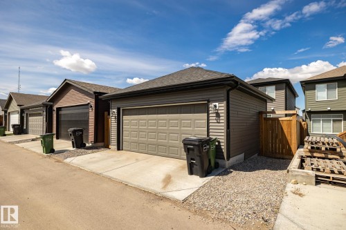 1035 Goldfinch Way, Edmonton, AB 