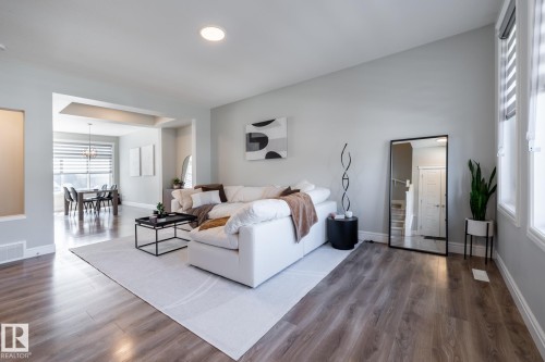 1035 Goldfinch Way, Edmonton, AB 