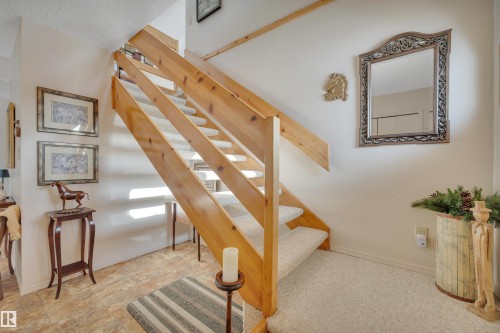 Staircase with baseboards - A49375 Rr 243, Rural Leduc County, AB 