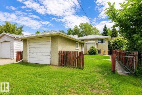 11220 68 Street, Edmonton, AB 