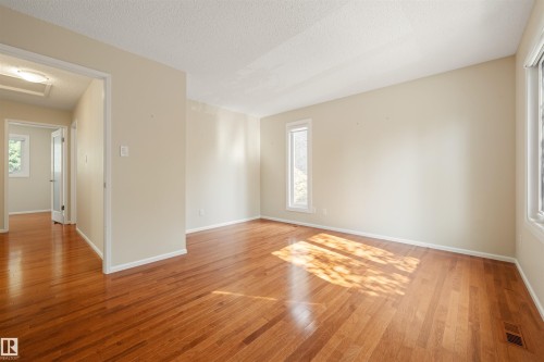 31 11111 26 Avenue, Edmonton, AB 
