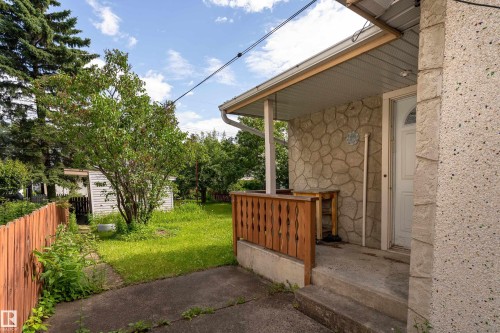 9642 72 Avenue Nw, Edmonton, AB 