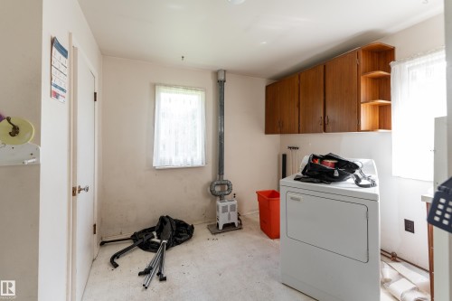 9642 72 Avenue Nw, Edmonton, AB 