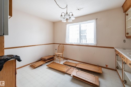 9642 72 Avenue Nw, Edmonton, AB 