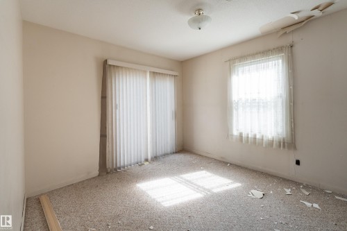 9642 72 Avenue Nw, Edmonton, AB 