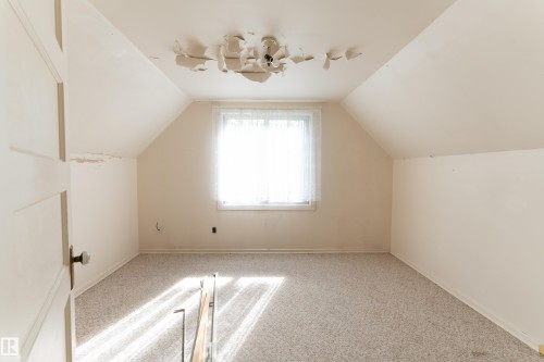 9642 72 Avenue Nw, Edmonton, AB 