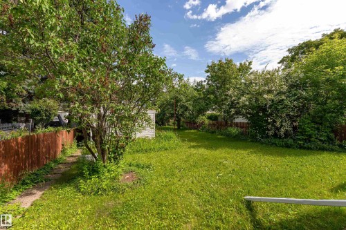 9642 72 Avenue Nw, Edmonton, AB 