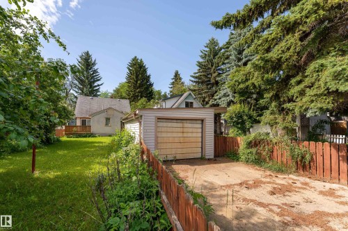 9642 72 Avenue Nw, Edmonton, AB 