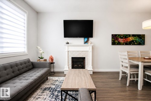 2290 Chokecherry Close, Edmonton, AB 